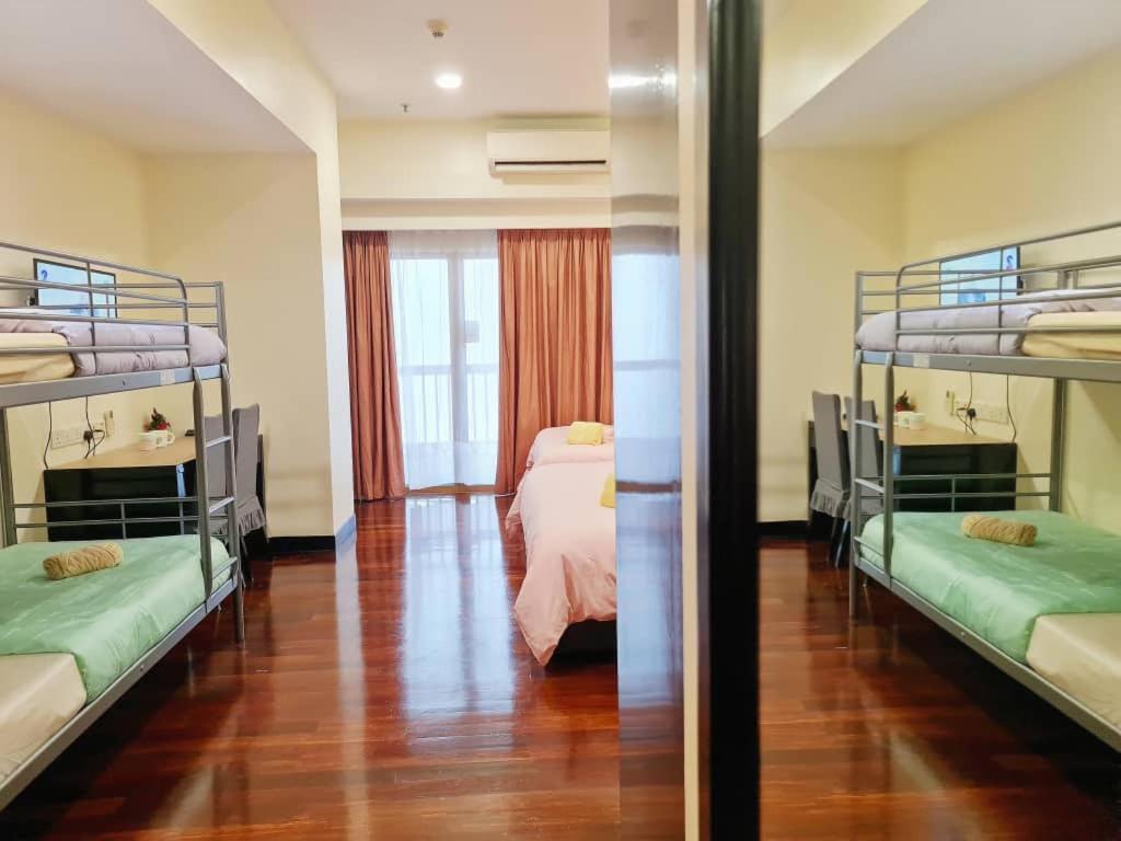 Exclusive Family Suites 5-6 Pax @ Sunway Pyramid Петалінг-Джая Екстер'єр фото