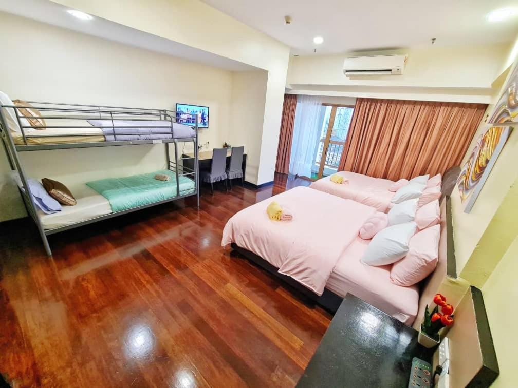 Exclusive Family Suites 5-6 Pax @ Sunway Pyramid Петалінг-Джая Екстер'єр фото